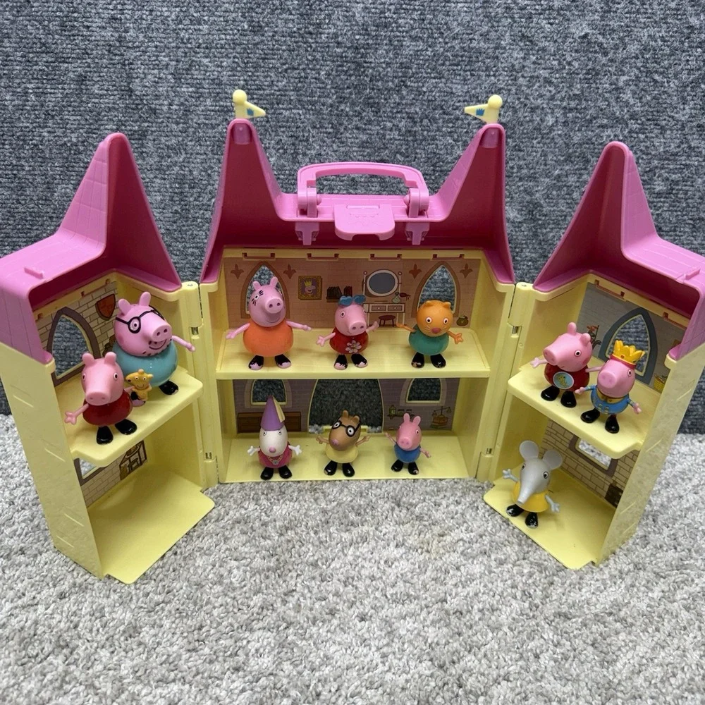 Peppa Pig Princess Castle doll house w/ family friends figures